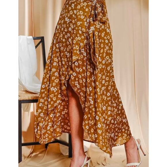 The sweet collective Dresses & Skirts - NWT The Sweet Collective Shiloh Skirt Olive Green Floral Wrap Sz S